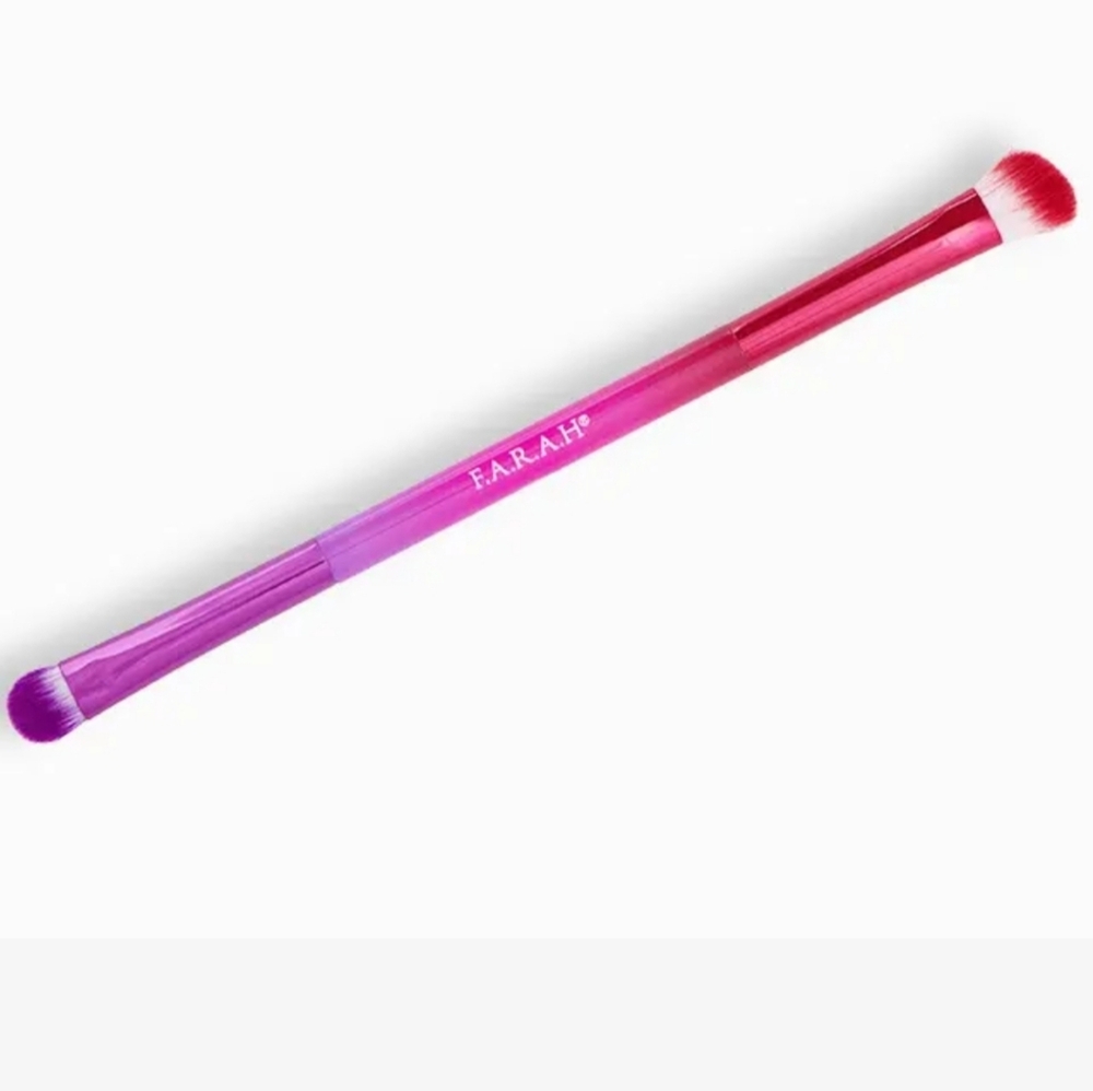 F.A.R.A.H Makeup Brush IPSY EXCLUSIVE 2 In 1 Eye Shader & Contour Shader